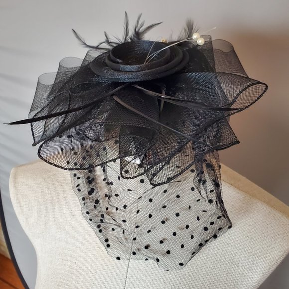 Feather Veil Mesh Hat - Picture 3 of 5